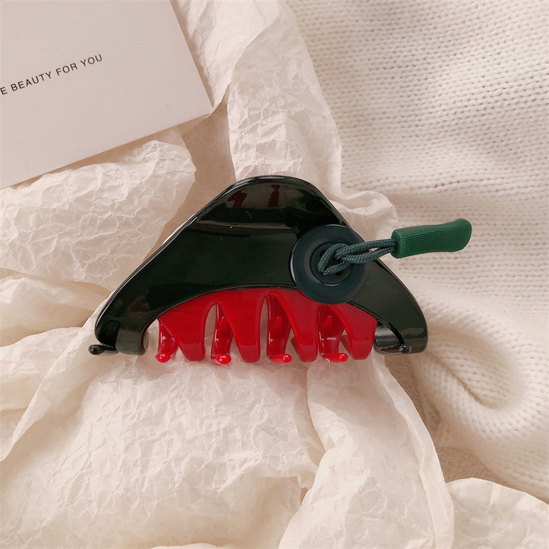 Diversión rojo lindo clip de agarre botón de mujer nuevo estilo de diseño de alto nivel clip de pelo de cabeza de pescado clip de pelo