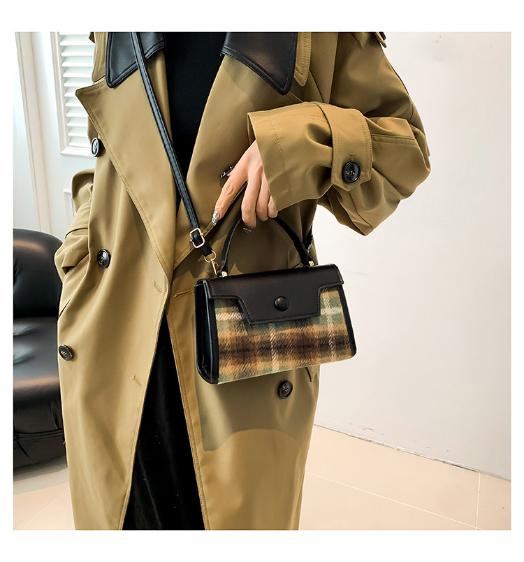 The textured color-blocking small square bag for the 2024 autumn and winter season features a cute checkered handbag with a niche design and a patchwork styling crossbody bag undefined