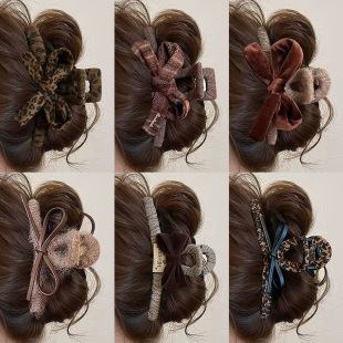 �͹ſ�ɫ�����Yץ�AŮ�ﶬ2025�¿�к��X�ױP���~�A�l�A�l�