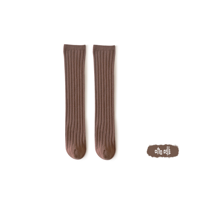 2023 nuevos calcetines de bebé de primavera y otoño algodón peinado color sólido tubo medio calcetines para niños bebé tubo alto niños y niñas calcetines entre padres e hijos