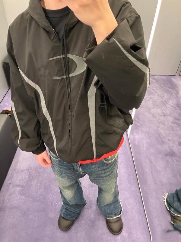 High-Quality In-Stock Bl New Embroidered Hooded Jacket Loose Fit Unisex Jacket High-Quality In-Stock Bl New Embroidered Hooded Jacket Loose Fit Unisex Jacket