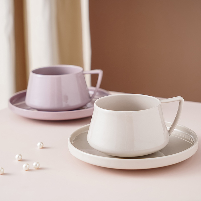 Cerámica ins Oficina En Casa taza de té la tarde color sólido Garland oreja colgando creativo simple traje café y platillo