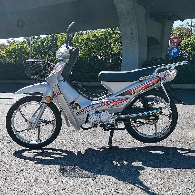 Factory Direct Sales of Electric Injection Curved Beam Motorcycles with High Power, Long Range, Fuel-Efficient 110Cc Fuel Vehicles, 125Cc Motorcycles for Outdoor Use