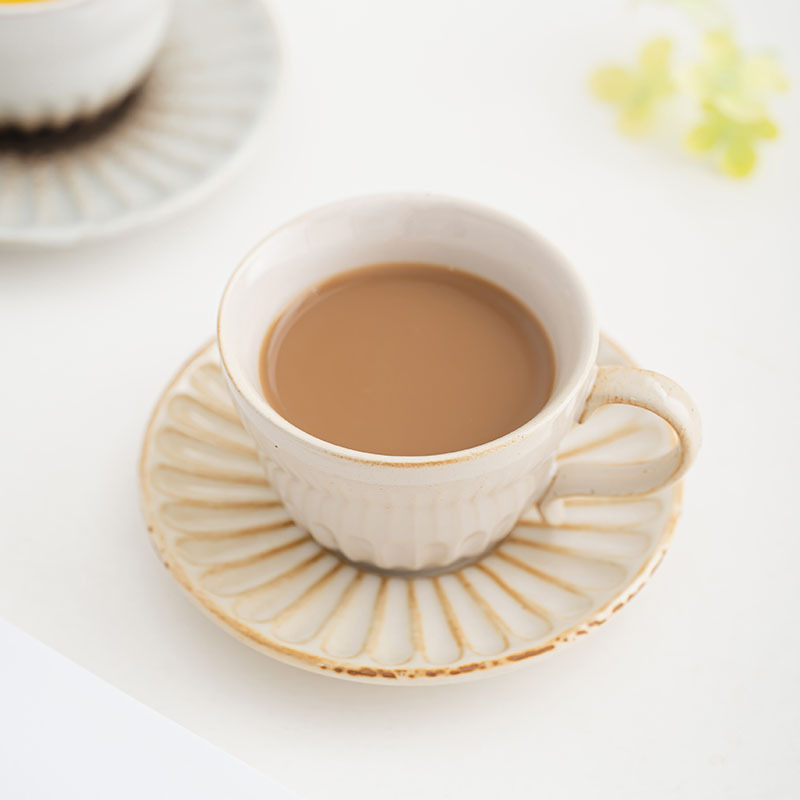 Taza de café de cerámica nórdica plato de alto valor de té de la tarde taza de café espresso italiana de alta calidad exquisita taza para el hogar