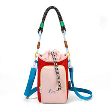 �r���p��С���\�Ӷ�Ͱ��ٴ����e����μ����ڴ�ˮ��б��Ů��