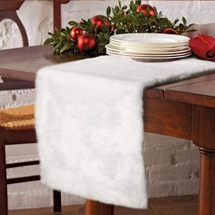 Manufacturer's Ready-Made Christmas Style Table Flag White Plush Table Flag Restaurant Home Table Decoration Cloth
