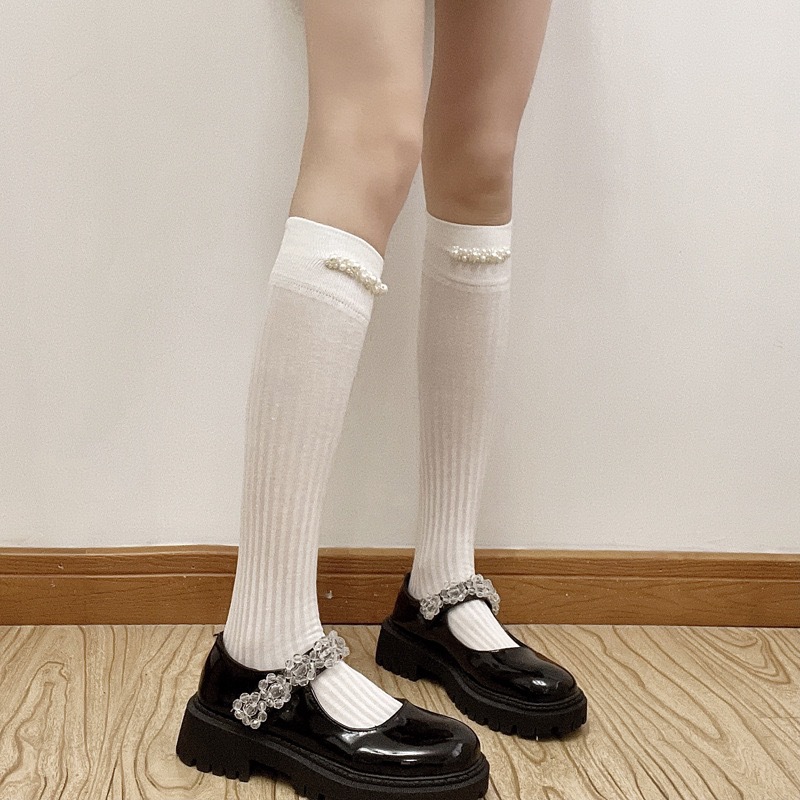 Melnas rudens vidus un ziemas sieviešu kokvilnas pērļu tievējošas baltās garās caurulītes, jaukas interneta slavenību modernas teļa zeķes_voghion.com