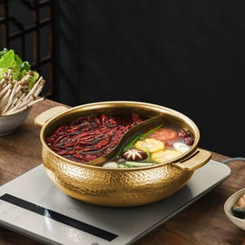 火锅;勺、调羹;汤锅