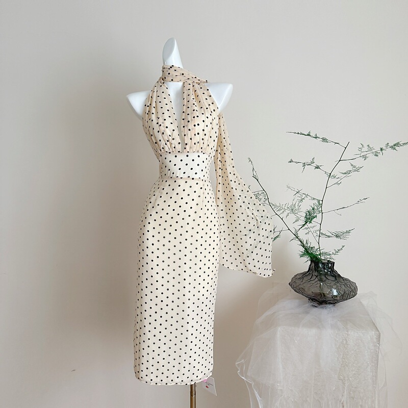 Temple Wave Dot Brandy Backless Polka Dot French Dress Elegant Halter Neck Tie Long Dress 2026 Summer New Style