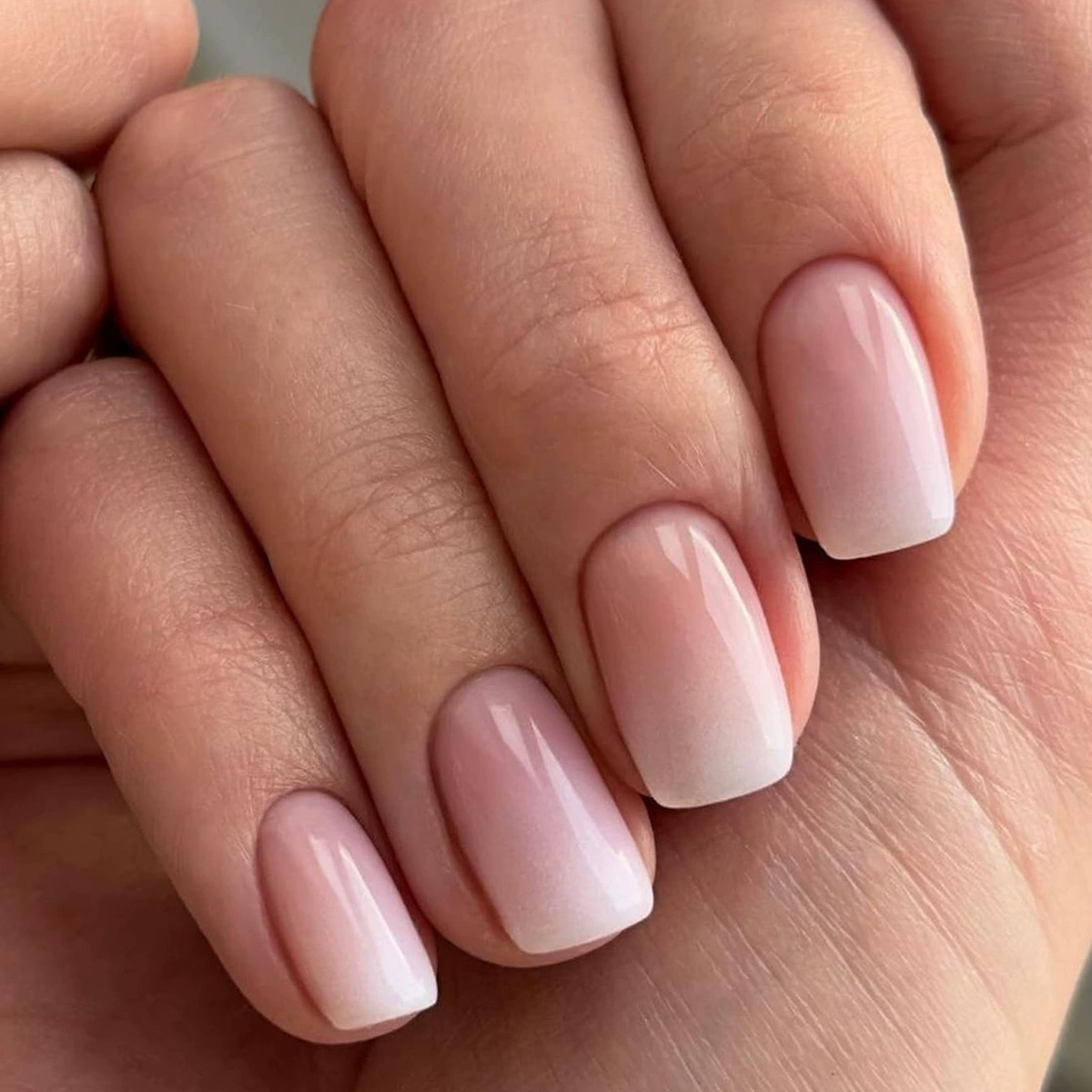 Миллионы спотовых внешней торговли продаются в Европе и Америке.