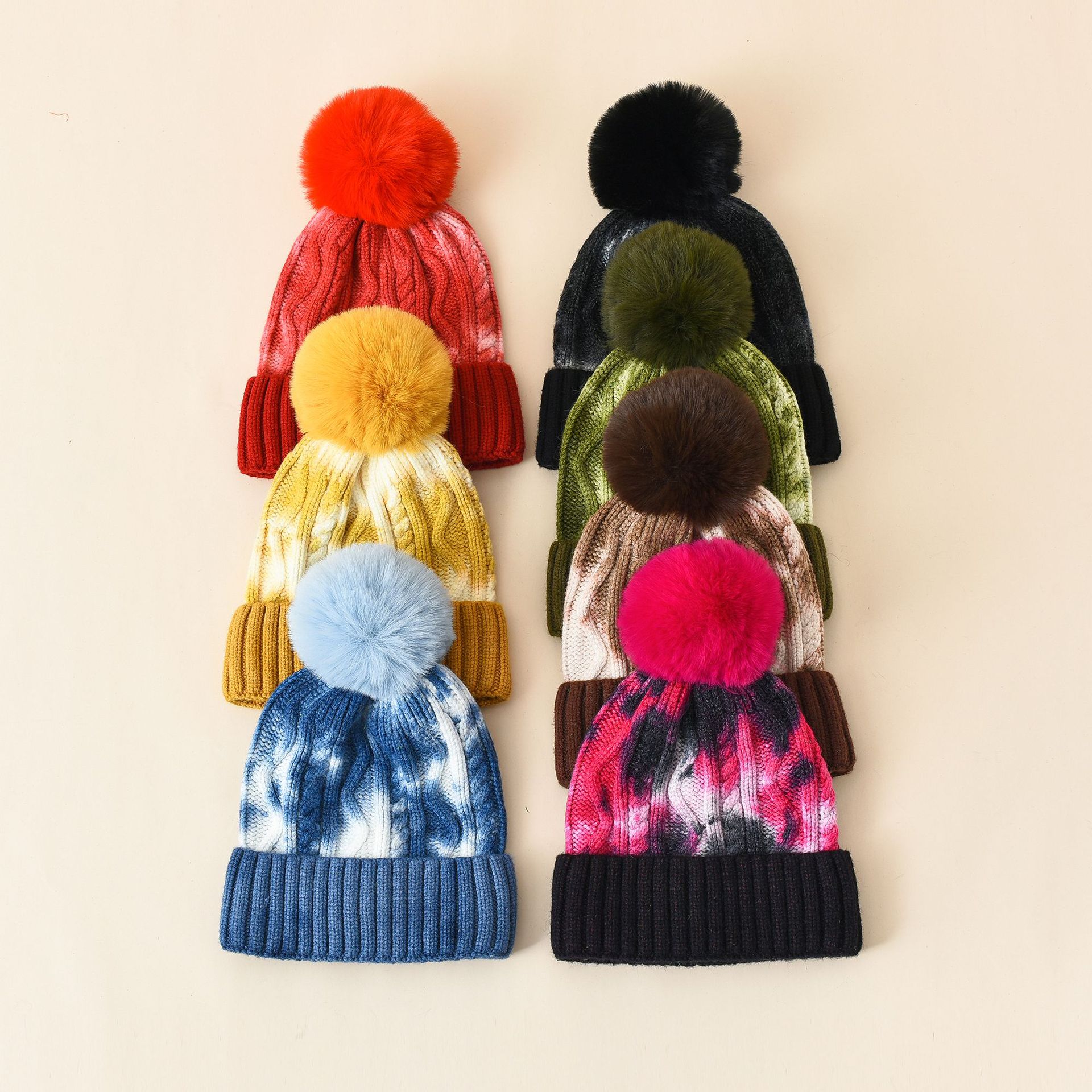 Bola de piel de punto sombrero femenino ins sombrero de moda sombrero de lana teñido de corbata otoño e invierno cálido moda simple Bola de piel sombrero de Jersey