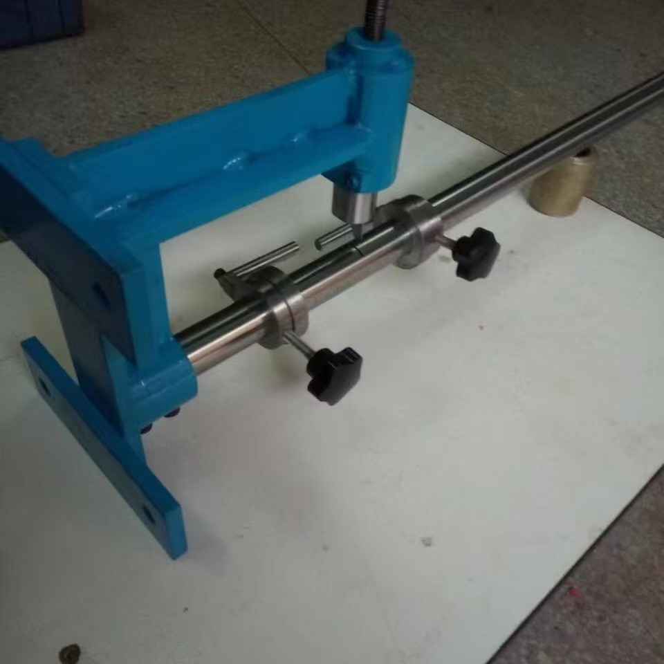 专业供应高性价比轻便型手拉皮带分条机  分切准确