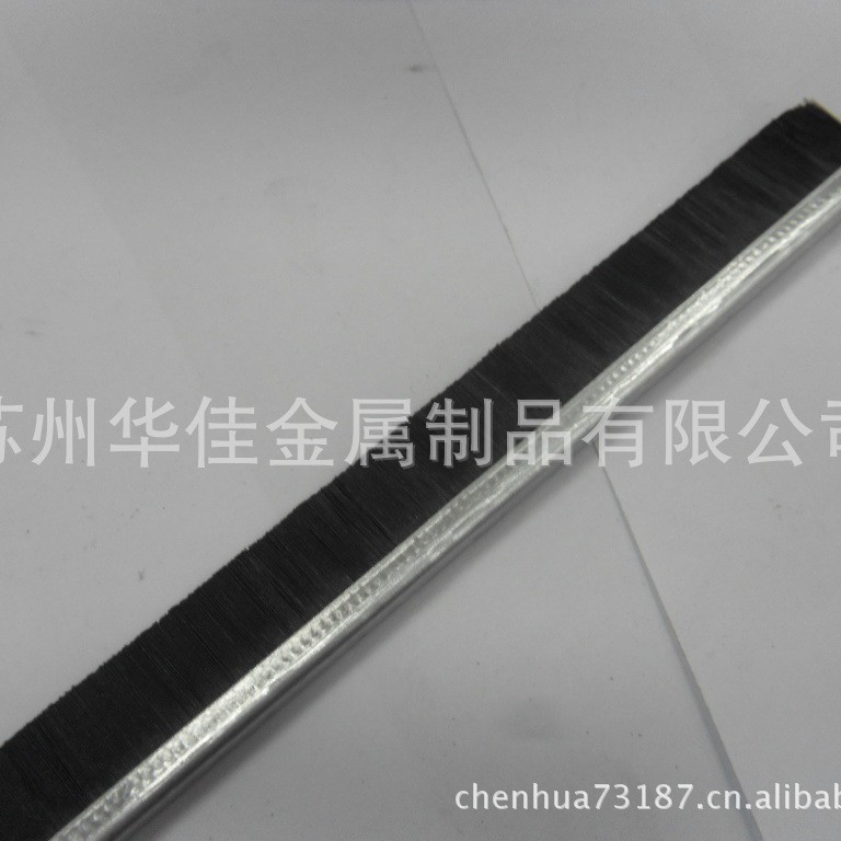 厂家批发组装机柜半封闭毛刷理线器尼龙理线架网络防尘刷电脑