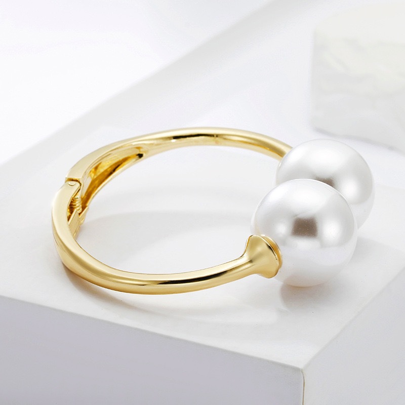 45g Weight Silver Plated Plating Material Bangle Classification Alloy Chain Material 1 Piece Quantity Casual, Daily Occasion Metal Material Solid Color Pattern Women's, Men's Gender Plating Design Elegant, Vintage Style Style Gold Color Europe And America Fashion Trend Open-Ended Bracelet Metal Texture Pearl Design Bracelet 9