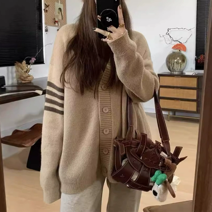 2024 новый маленький аромат ленивый ветер корейский черный свитер куртка вязаный кардиган ранняя осень тонкий женский топ