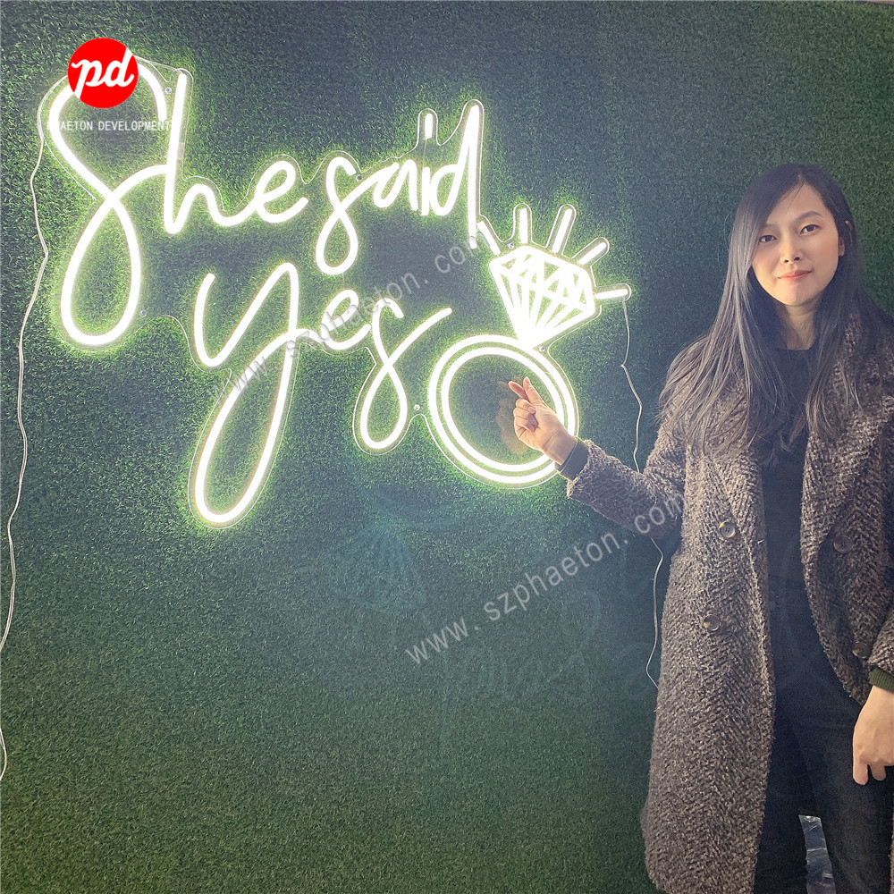 跨境专供she said yes求婚网红造型led婚庆装饰氛围灯字母霓虹灯