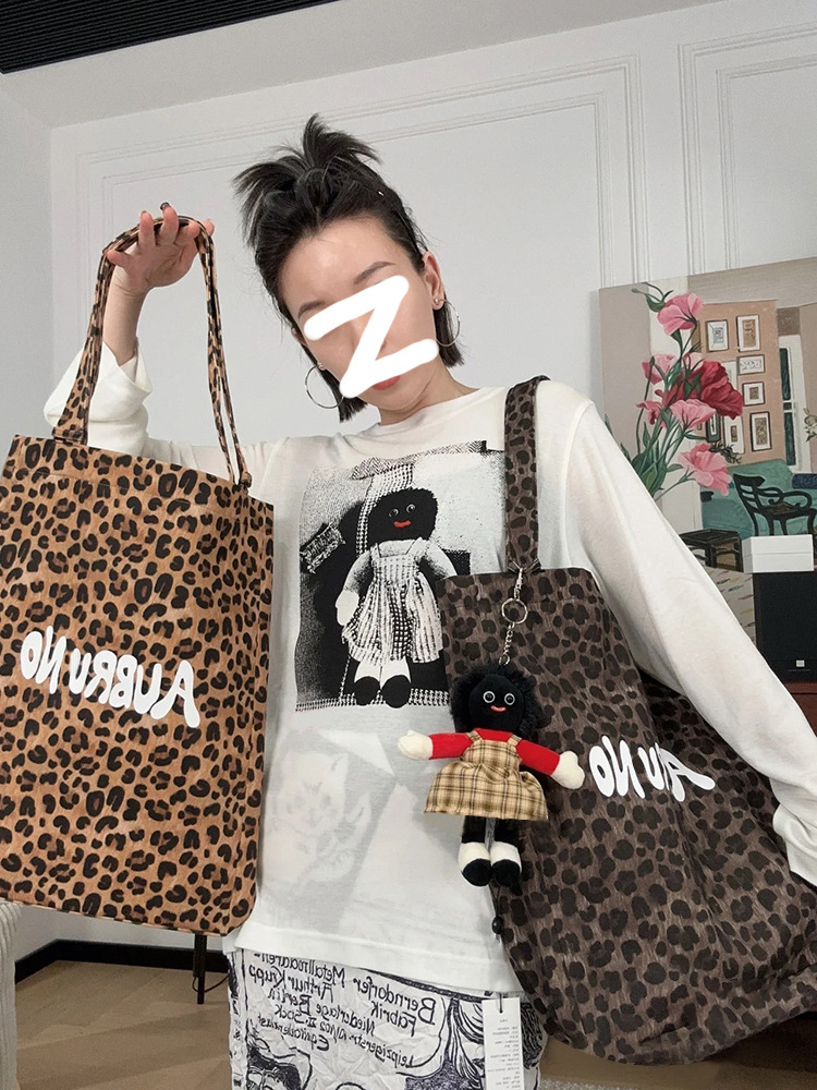 2024 Autumn/Winter Casual Versatile Canvas Panther Pattern Shopping Single Shoulder Handbag Underarm Bag New Trendy_voghion.com