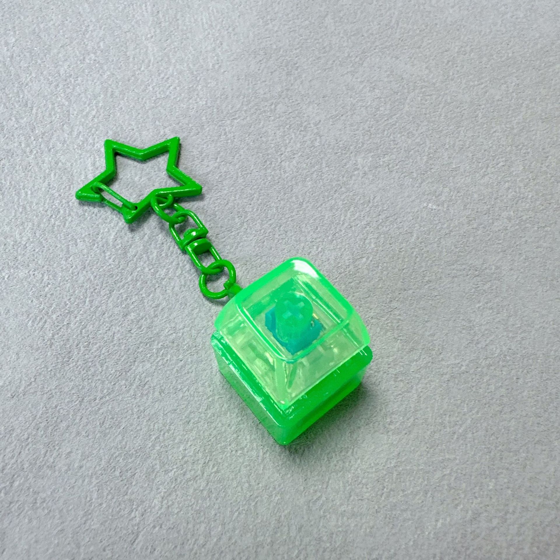 Pc single button-fluorescent green-green star chain