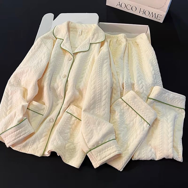Pijamas de mujeres otoño y invierno engrosado aire caliente algodón intercalado manga larga set japonés simple ropa de estilo de invierno