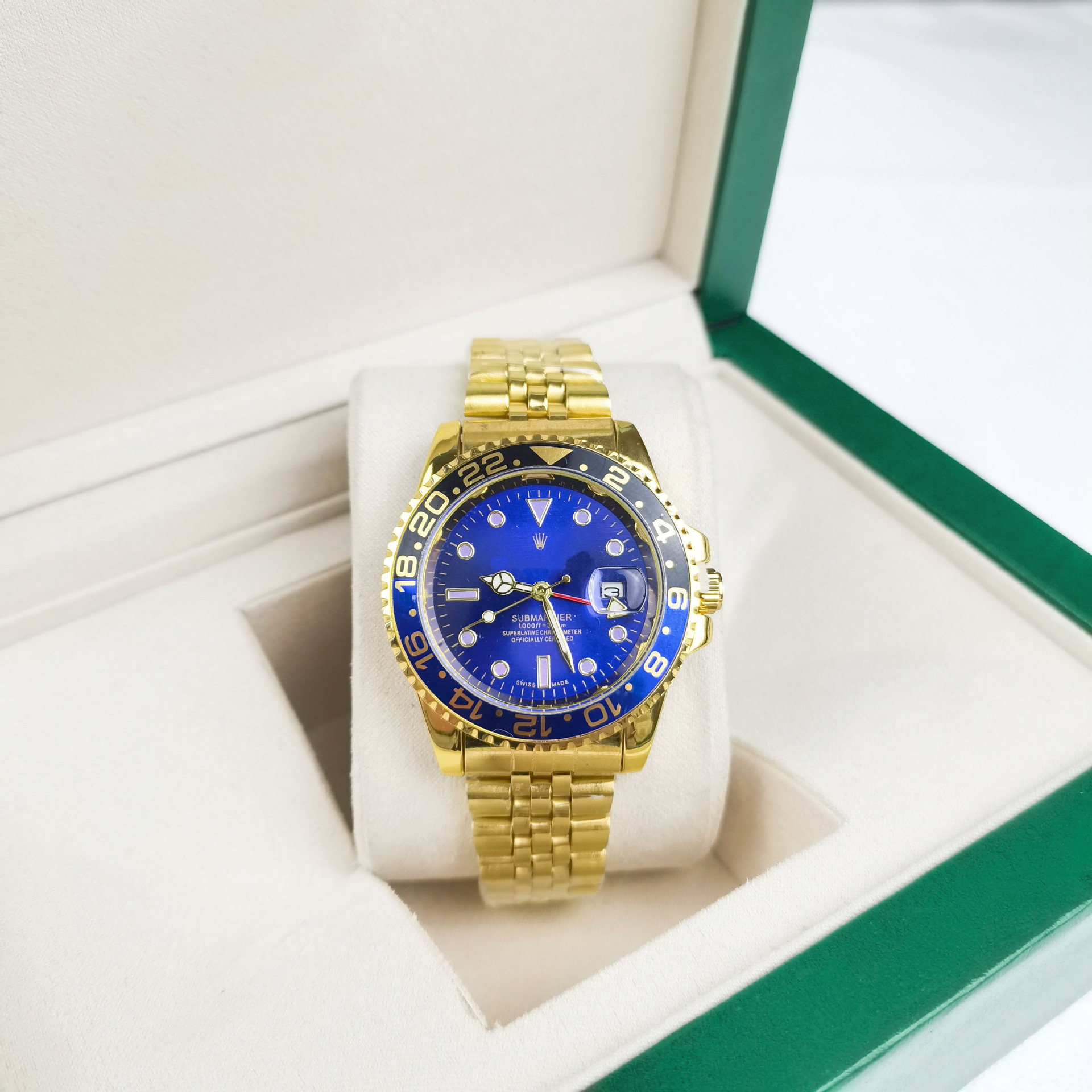 Four-pin coke circle, five baht gold, black and blue circle, blue surface