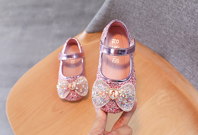 2024 frühjahr Neue Mädchen Mode Wasser Ziegel Cartoon Prinzessin Schuhe Koreanische Version Kleines Mädchen Pailletten Leder Schuhe Weichen Boden Baby Schuhe_voghion.com