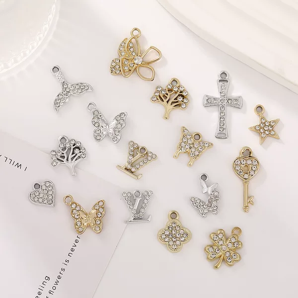 Manufacturer of Alloy Full Diamond Pendants, Diamond-Encrusted DIY Jewelry, Handmade Accessories, Various Styles, Wholesale in Stock, New Models