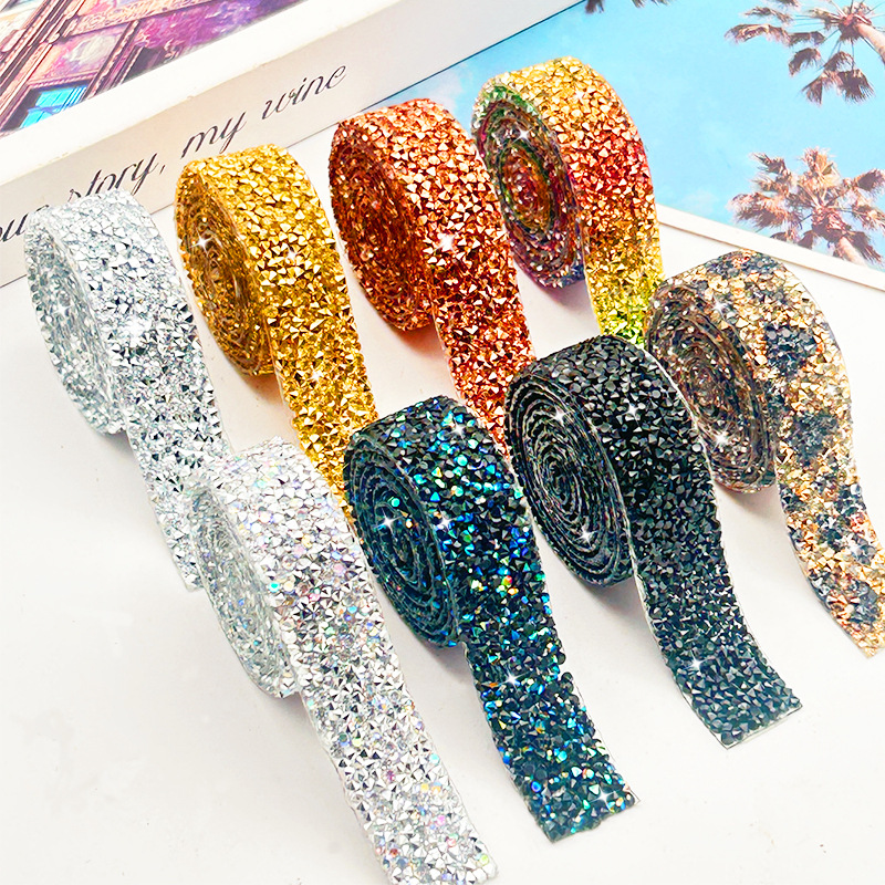 Nueva tira de diamantes de imitación de resina, joyería de diamantes brillantes autoadhesivos, pegatinas de diamantes de bricolaje, accesorios de ropa, diamantes de imitación decorativos de diamantes de imitación al por mayor