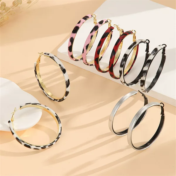 Cross-Border New Autumn and Winter Popular Retro High-End Earrings 2025 New Elegant Versatile Leopard Print Earrings