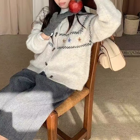 秋冬新款圆领牛角扣针织衫开衫女日韩风跨境森系绣花休闲百搭毛衣|undefined