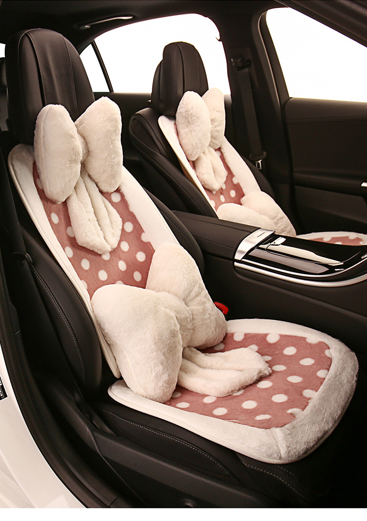 Car cushion winter short plush polka dot black and white cute women's car seat cushion seat cushion Internet celebrity polka dot seat cover