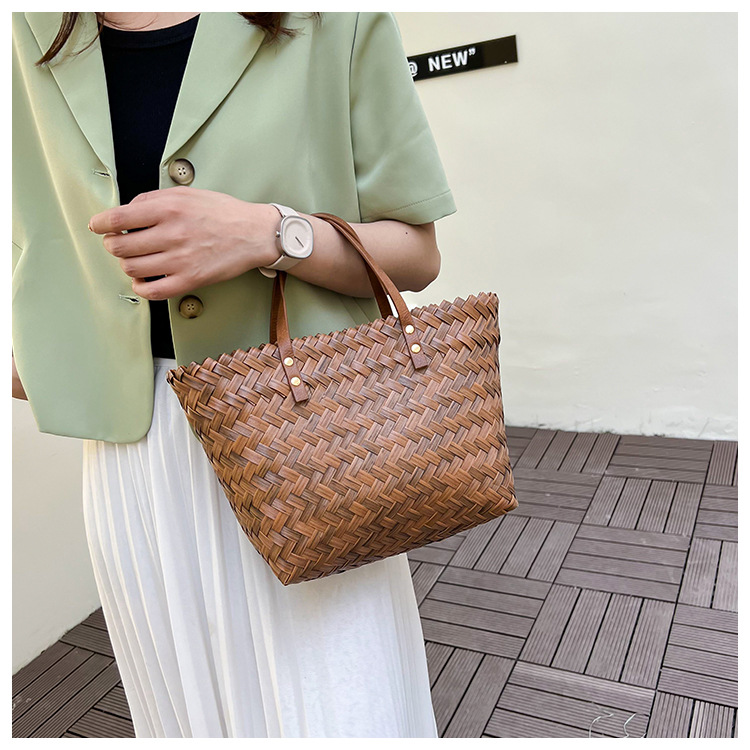 Women's Straw Solid Color Fashion Weave Square Open Tote Bag display picture 2