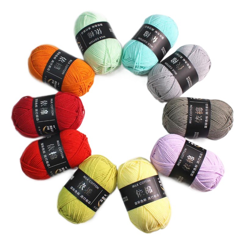 Yimian 4-Strand Milk algodón medio grueso bola de lana al por mayor zapatos de ganchillo muñeca suéter tejido a mano material de bricolaje paquete