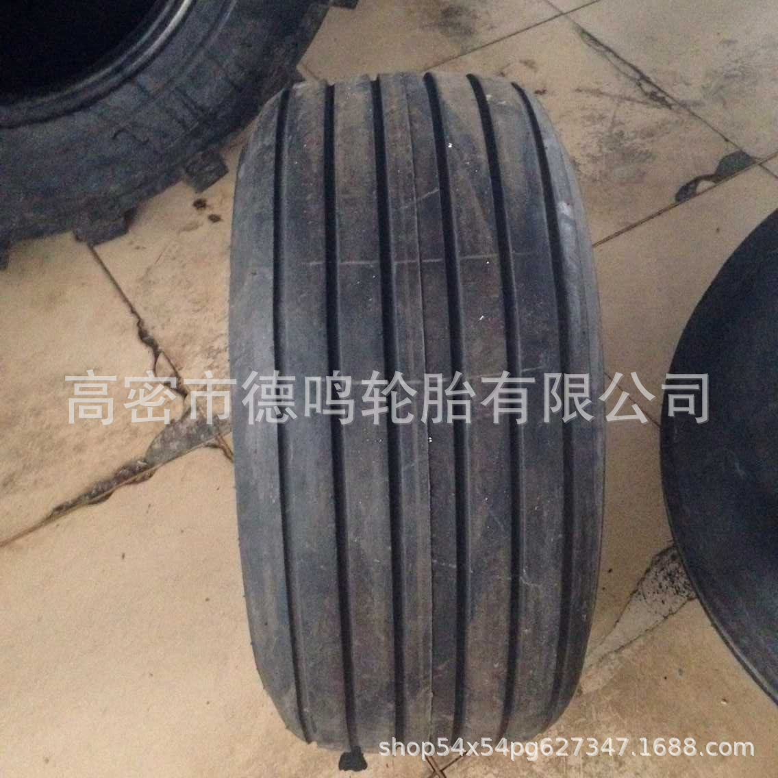 Fuente de la fábrica maquinaria agrícola neumático 12,5 L-15 cosechadora neumático nuevo