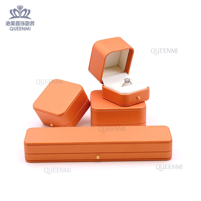 En stock esquina redonda Flip naranja anillo colgante Stud pendientes pulsera larga cadena joyería caja broche pendientes caja de joyería