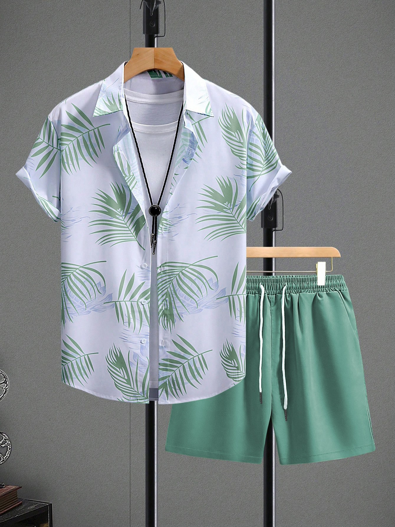Transfronterizo amazónico hombre con solapa tropical hoja impresa camiseta pantalones cortos set de playa de vacaciones casuales set de dos piezas