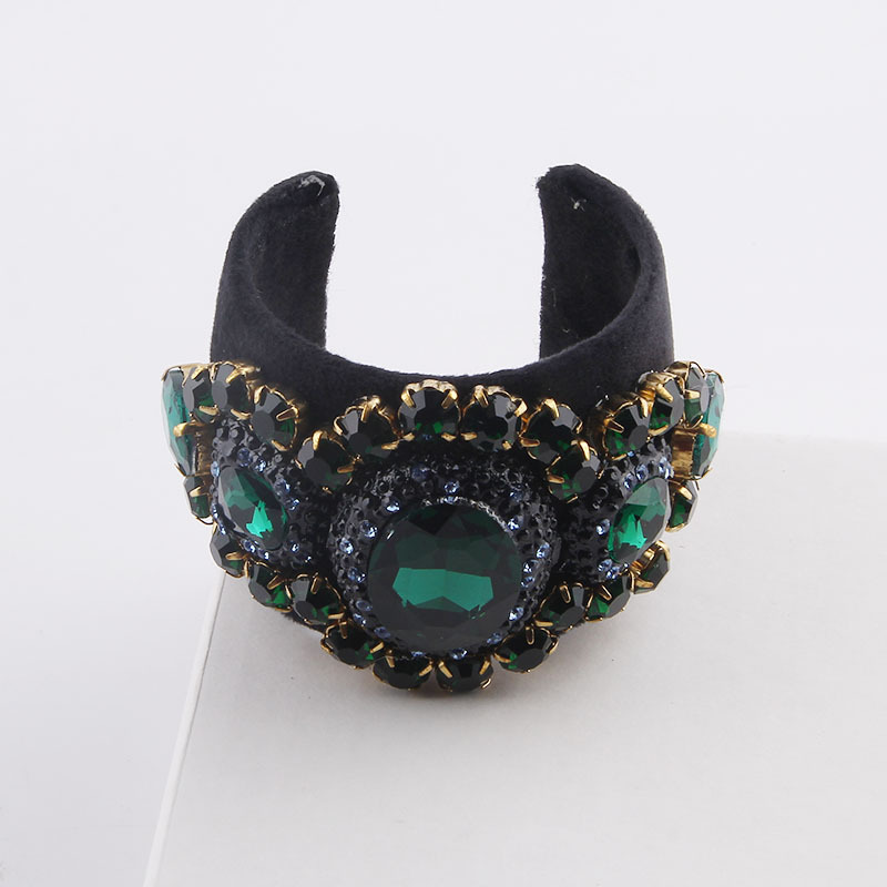 Baroque diamond metal bracelet wholesale