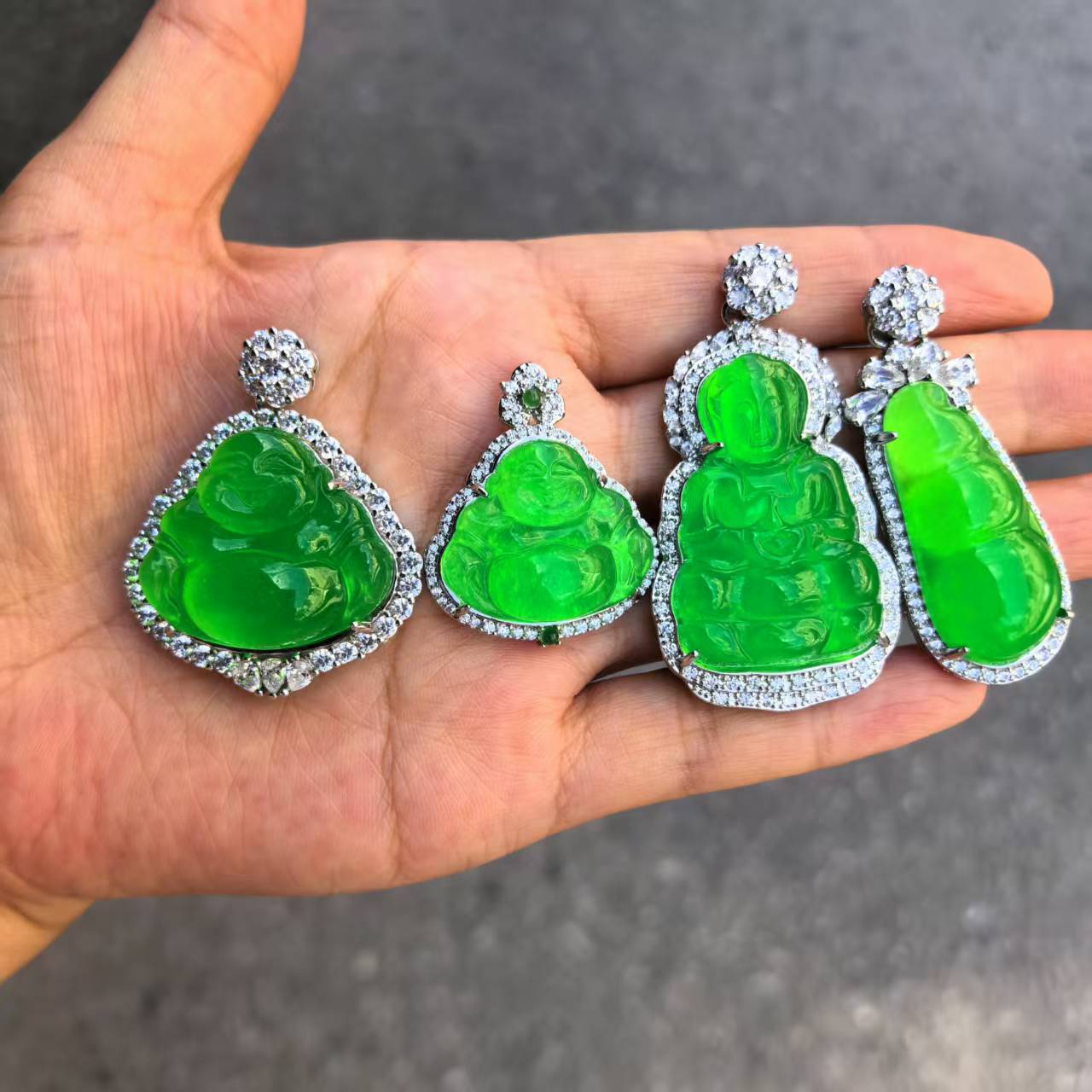 高冰石英岩玉镶嵌吊坠链帝王绿佛公吊坠飘花如意吊坠景区地摊玉器