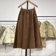 2025年秋冬加厚复古灯芯绒纯色宽松显瘦文艺休闲大摆高档半身裙女