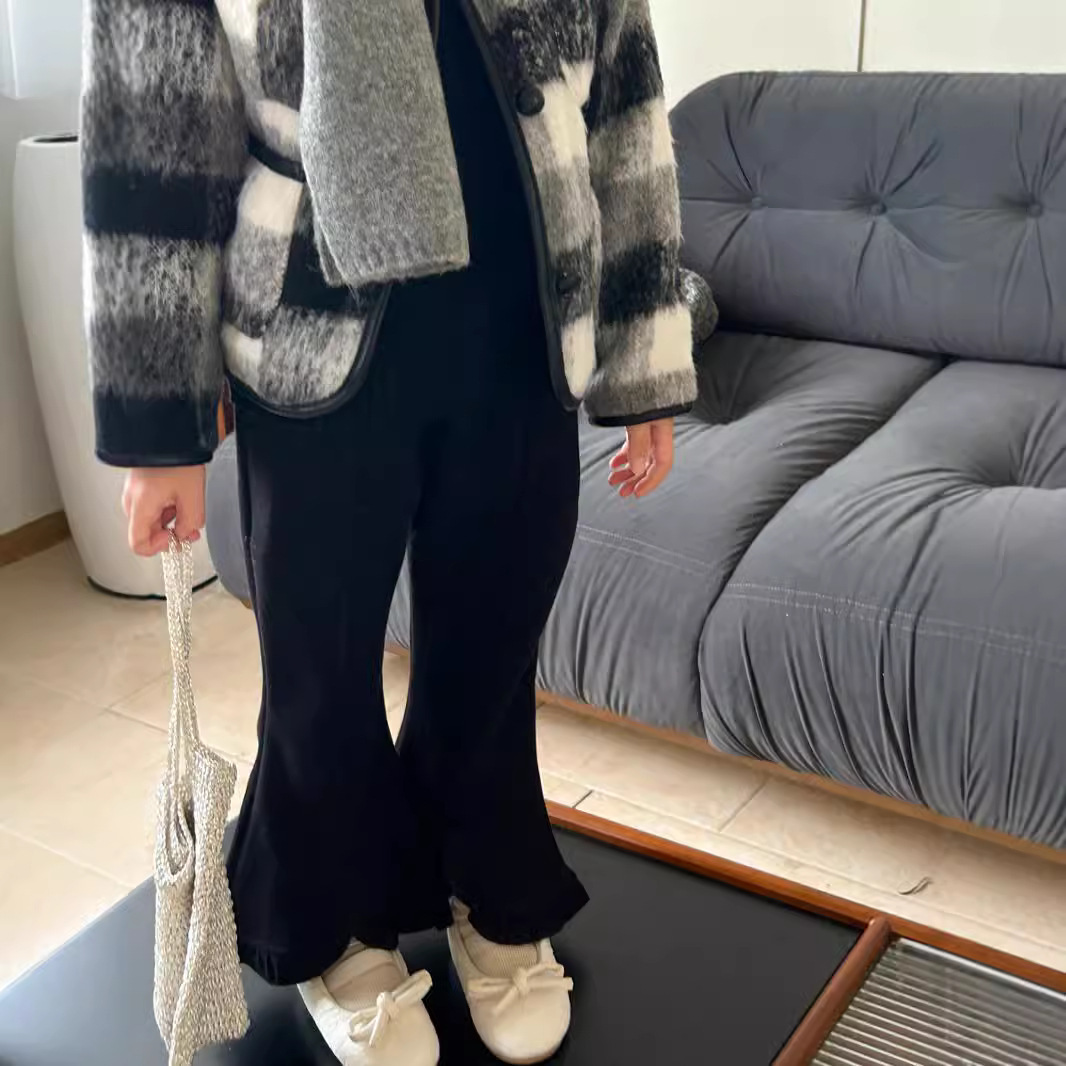 여자 바지 2024 새로운 가을과 겨울 약간의 바지 어린이 달콤한 단색 레이스 바지 여성용 한국식 바지