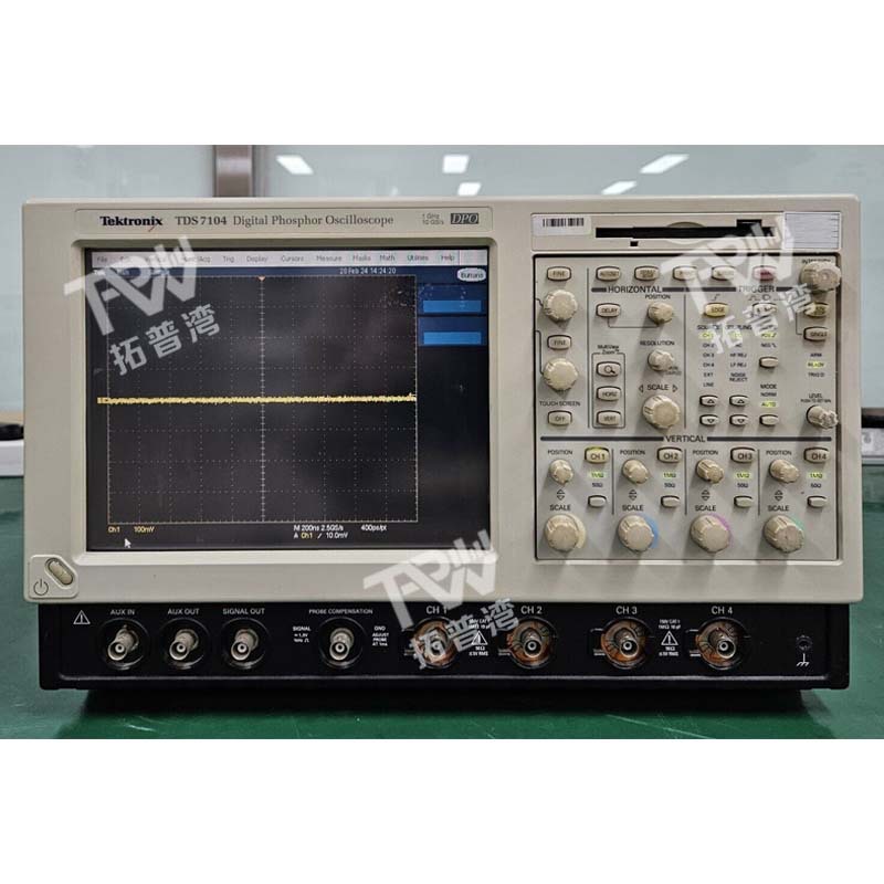 Tektronix 泰克 TDS7104 数字荧光示波器 1 GHz 双通道