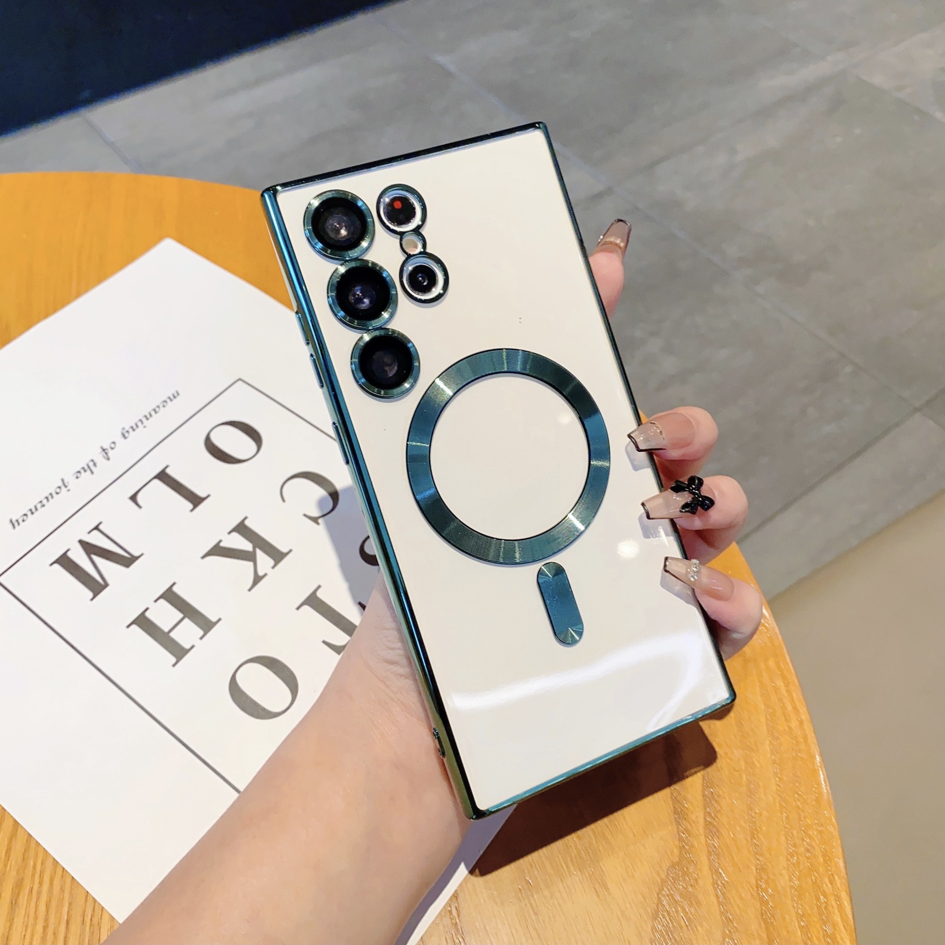 Funda para teléfono móvil transfronterizo Samsung S25EDGE con patrón de CD GalaxyS24Ultra cubierta de revestimiento magnético A56 aplicable A16