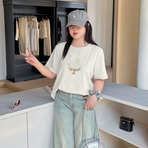 Eno Plus Size Women's Duck Embroidered Round Neck T-Shirt 2025 Summer New Loose Slimming Top 232131