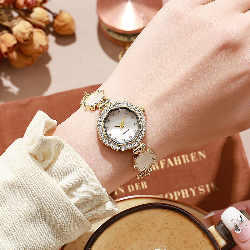 Reloj transfronterizo para estudiantes femeninas, girasol, diamantes, estilo universitario, decoración de esfera pequeña, pulsera perezosa