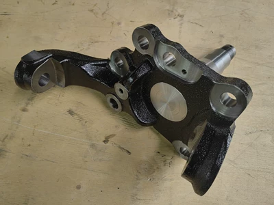 Coaster HZB50 – Toyota Steering knuckle