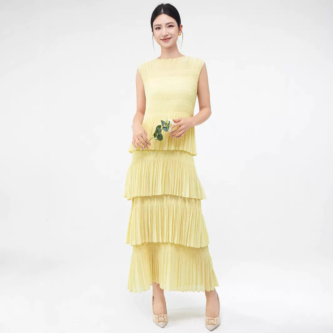 三宅连衣裙女夏甜美高级感优雅气质无袖度假风蛋糕裙时尚百搭长裙