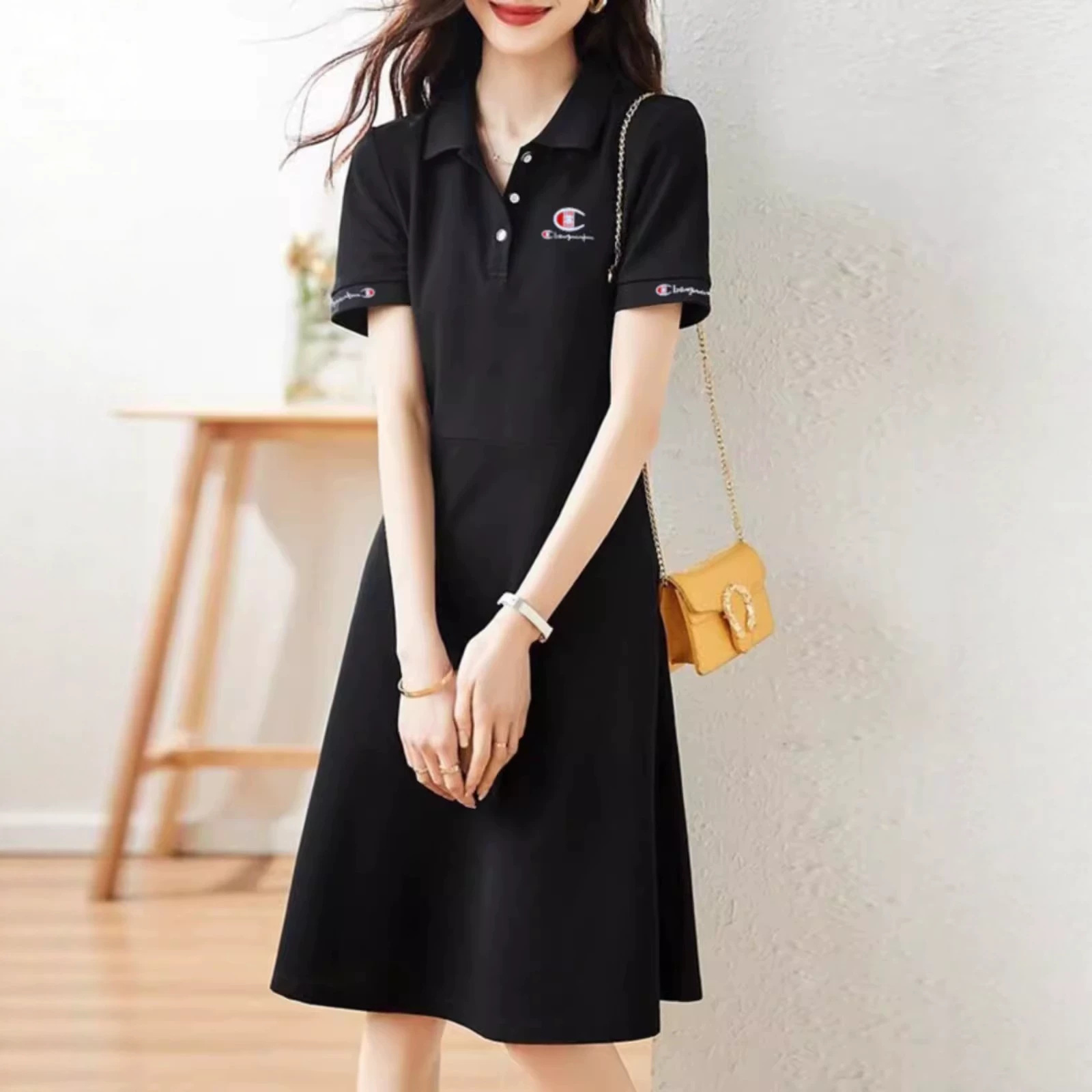 Đầm midi cổ polo tay ngắn thắt eo kiểu Pháp — đen