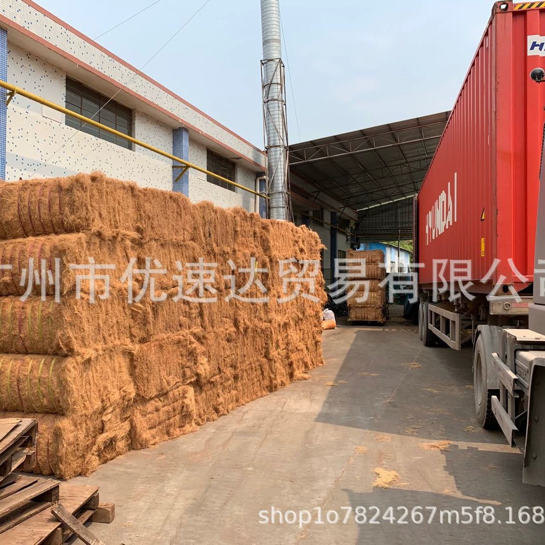 Балкон Посадка цветочного горшка Нижняя сетка Измельченная поверхность кокосового магазина Измельченная Кокосовая пальма Покрытие растений в горшке Трава Украшение растений Цветок Кокосовые отруби Почва