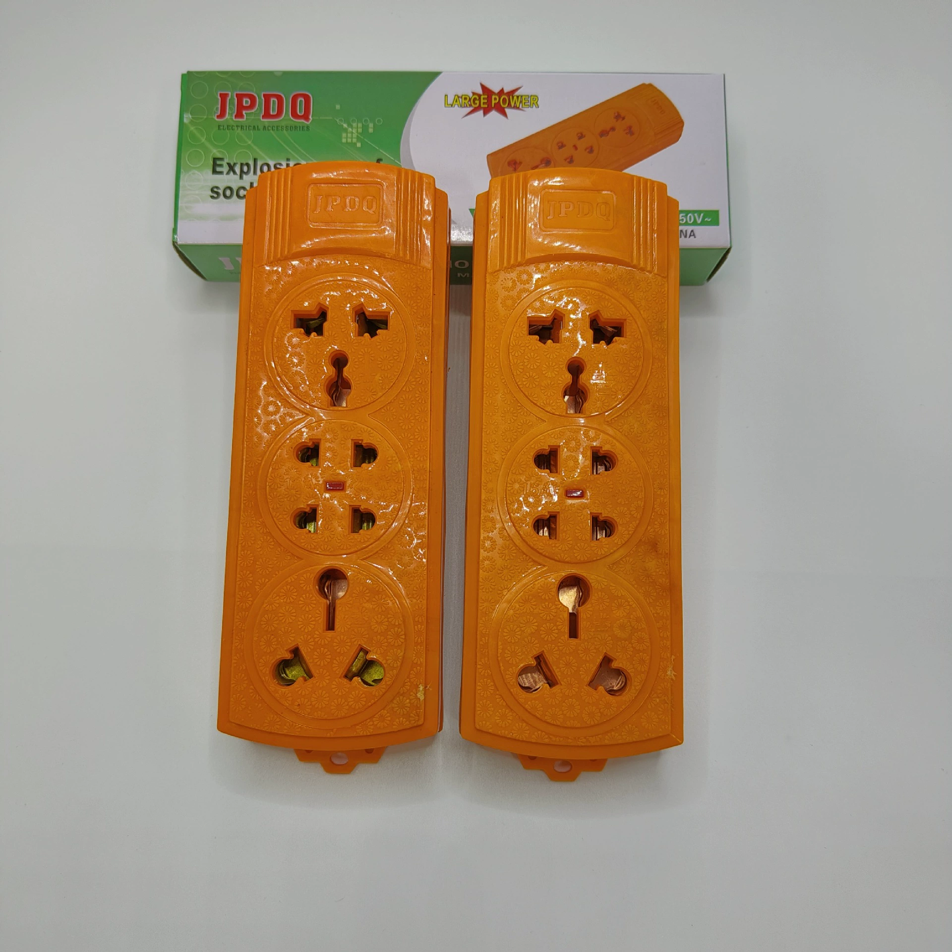 Plug, universal extender, (Cross-border trading), Thailand