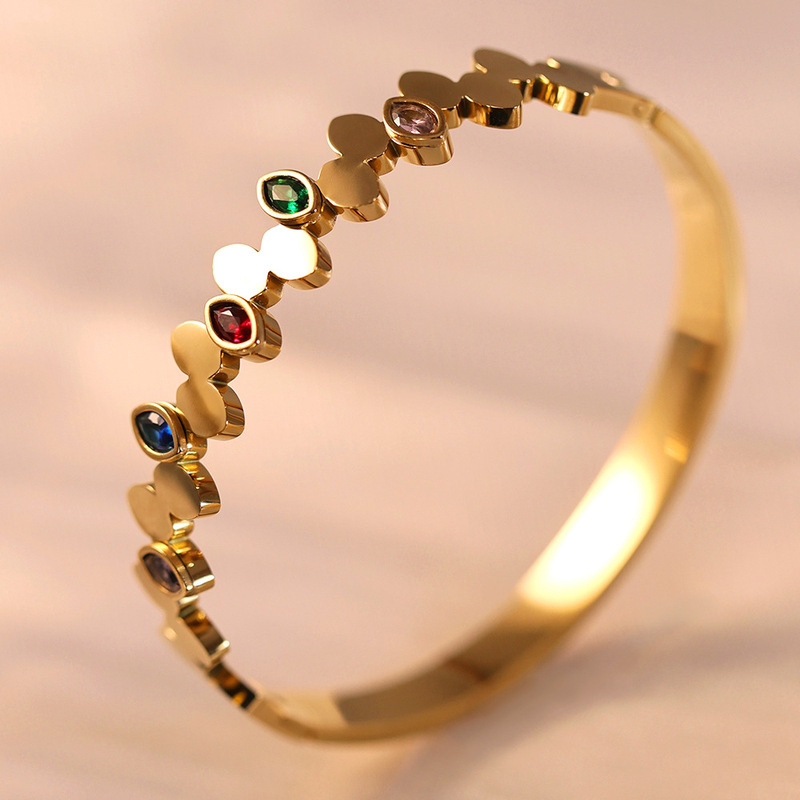 Factory direct cross-border wholesale high-grade titanium steel women's non-fading jewelry diamond gem women's titanium steel bracelet