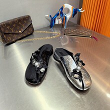 �W��վGŮЬ26�����r�к����Y¶ֺܛ��ץ�yţƤ�A�^ƽ�װ��^��Ь